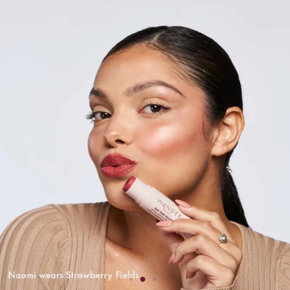🍓Wander Beauty On-the-Glow Blush and Illuminator - STRAWBERRY FIELDS